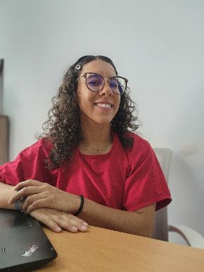 Leslie Michel Del Val Flores