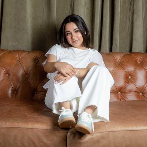 Ana Luisa Cruz
