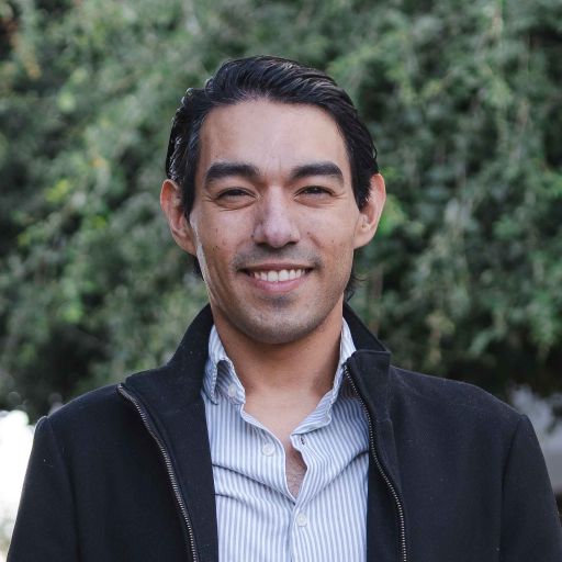 Niko Alain Cruz Sancén Licenciado en Nutrición