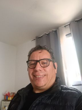 José