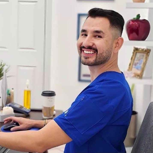 Nutriólogo Esteban Ramírez
