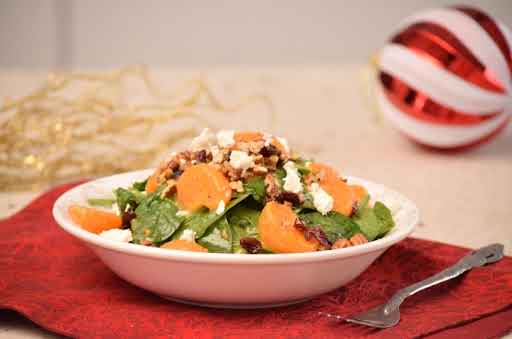 Ensalada festiva de espinaca y mandarina
