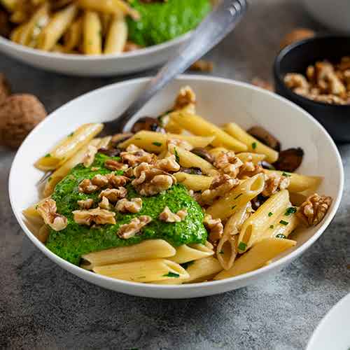 Pasta Navideña con espinaca y nuez