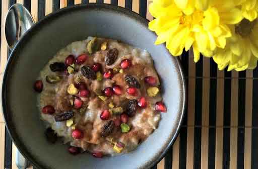 Avena con granada y pistaches