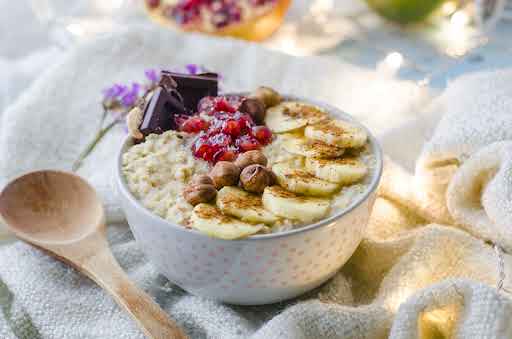 Porridge de avena y frutas