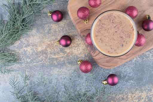 Smoothie navideño de pera y almendra