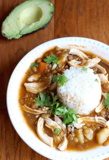 Sopa de lentejas con pollo y verduras