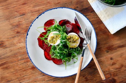 Carpaccio de betabel con queso de cabra