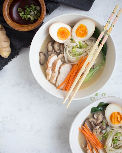 Ramen de Pollo Receta Fácil