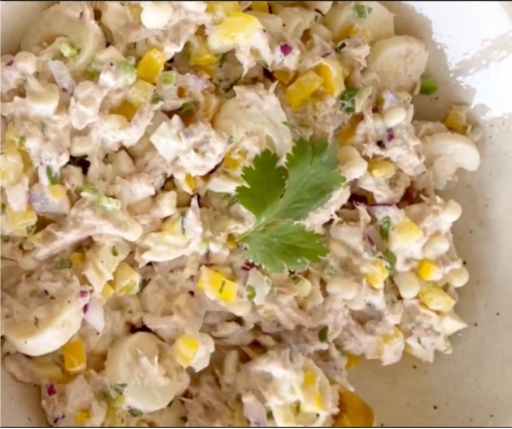 Ensalada de atún con palmitos y elote