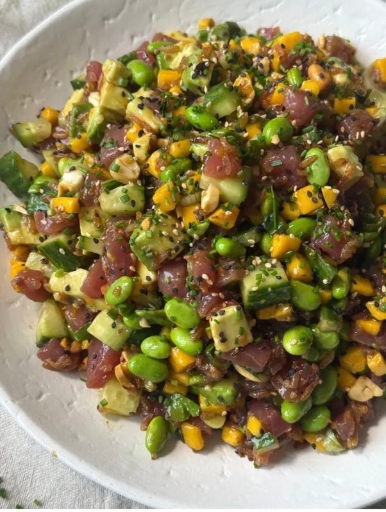 Ceviche de Atún y Mango con Edamame y Arroz Crujiente