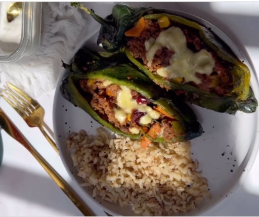Chiles poblanos rellenos