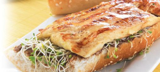 Baguette integral con pechuga de pollo y verduras