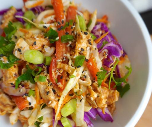 Ensalada de pollo y col