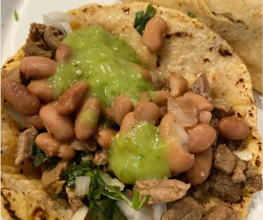 Tacos de asada con frijoles