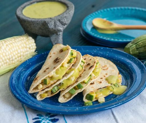 Quesadillas de calabacita con frijoles y queso de 333 Kcal