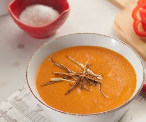 Crema de pimiento morrón con pechuga de pollo de 280.2 Kcal