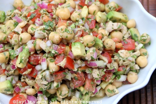 Ensalada con garbanzos y atún