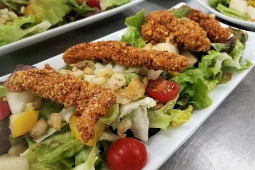 Ensalada de tenders de pollo