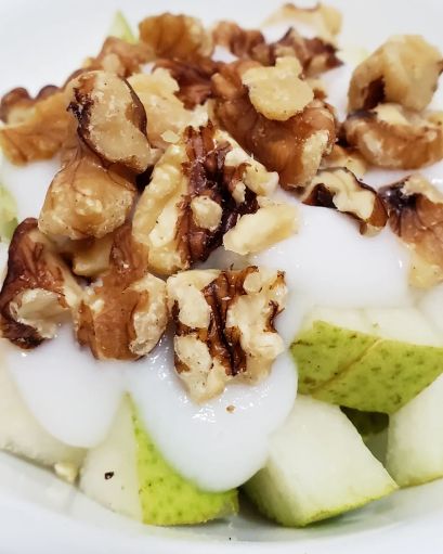 Yogurt con pera y nuez de 217 Kcal