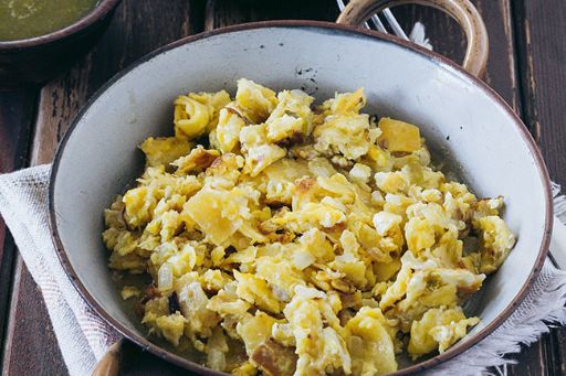 Huevos revueltos con tortilla de 171 Kcal