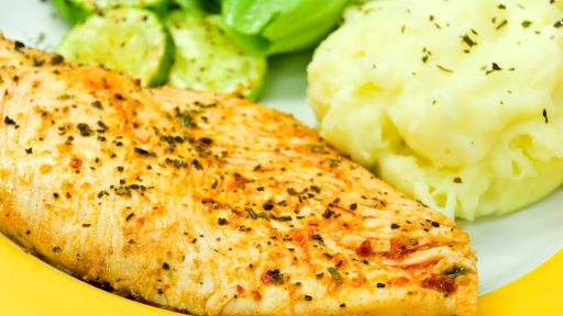 Filete de pollo con puré de papa