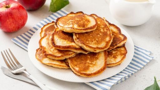 Hotcakes de manzana