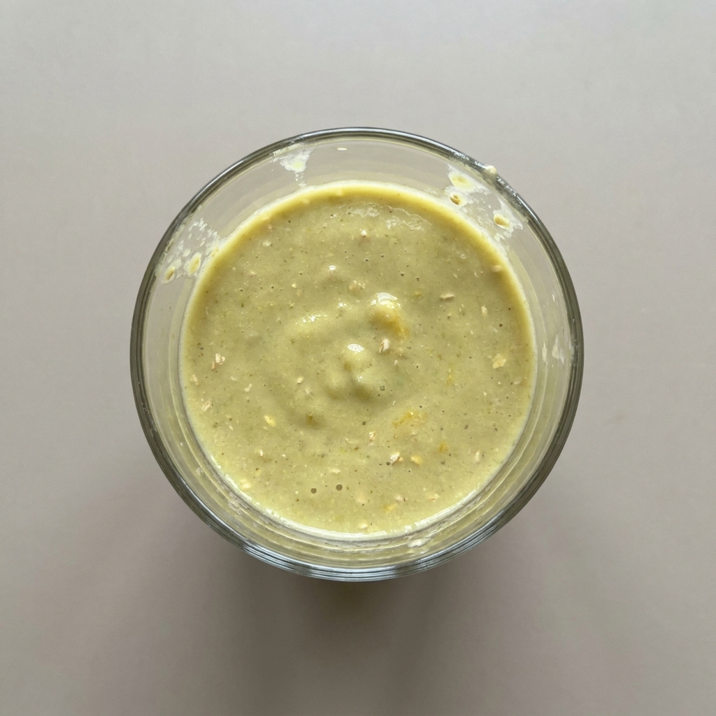 Licuado de avena con aguacate y mango