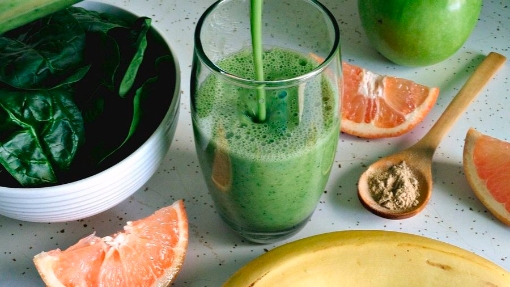Receta de licuado verde de 254 Kcal