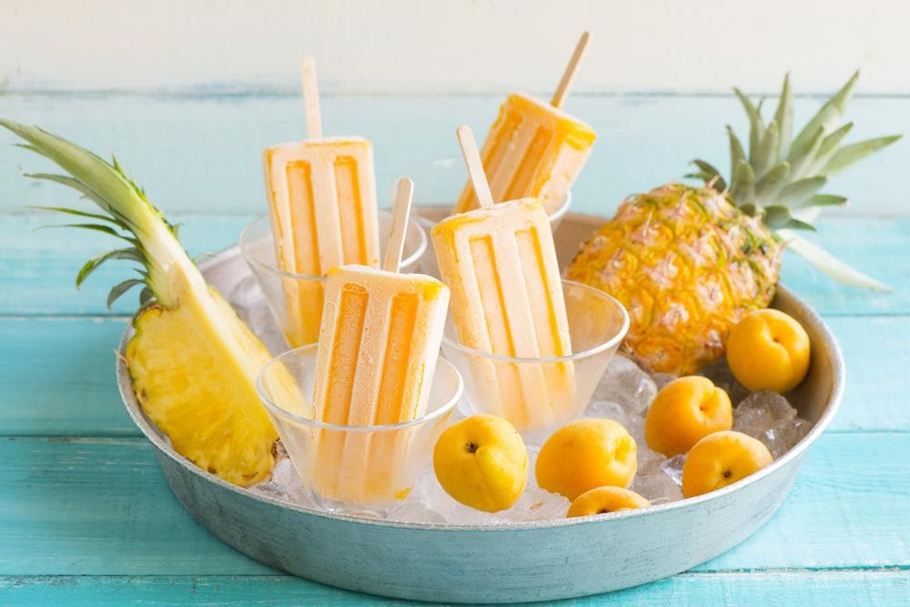 Paletas de pepino con piña