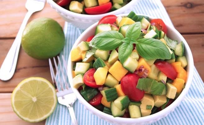 Ensalada de pepino y mango