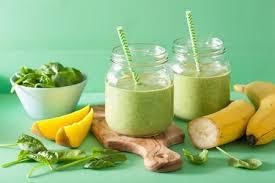 Smoothie con espinaca, plátano y chía