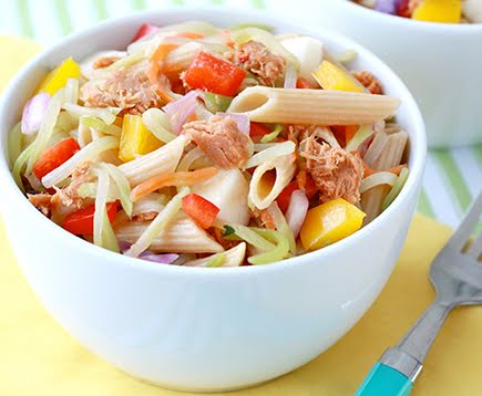 Ensalada de pasta y atún